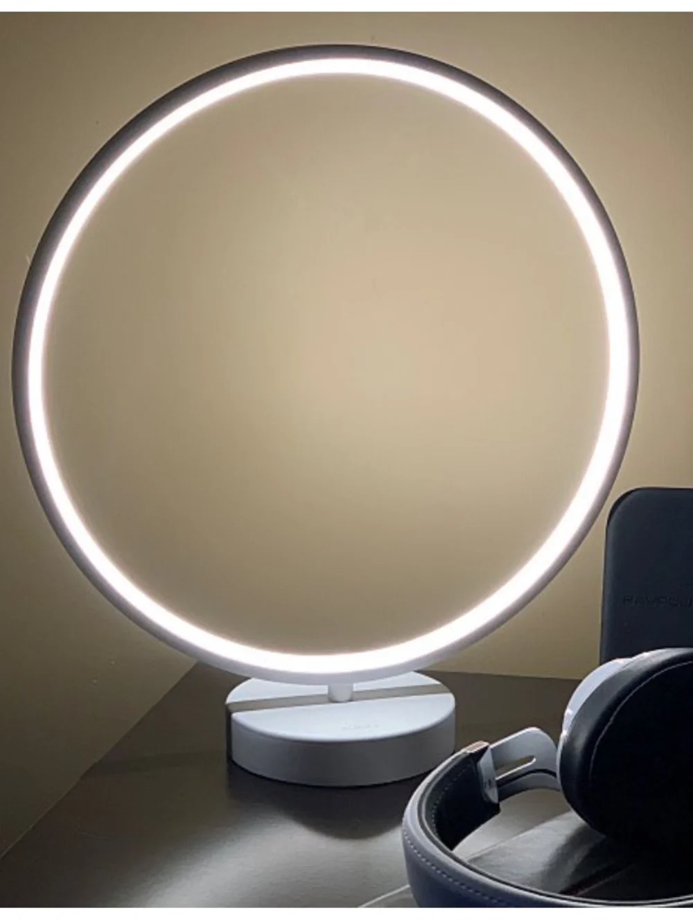 AUKEY Light - circle shaped